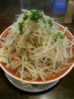 「醤油ラーメン（カツオ・ヤサイマシマシ）中盛無料」@ラーメン無限大 西千葉店の写真