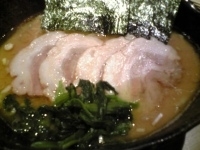 「チャーシュー麺(中盛)+ライス」@らーめん七福家 早稲田店の写真