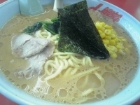 「豚骨醤油らーめん」@ラーメン山岡家 いわき店の写真