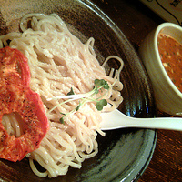 「トマトつけめん（9月限定メニュー） 780円」@鶏の穴の写真