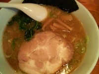 「らーめん（とんこつ）￥600」@らーめん仁家の写真