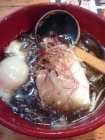 「黒みそラーメン（とろ〜り温泉玉子）」@黒味噌らーめん 初代けいすけ 品川店の写真