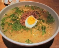 「バミーナーム（タイ風らーめん）+大盛り（￥950）」@レストラン ディーバーズの写真