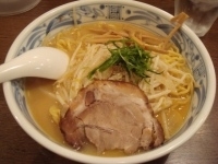 「味噌ラーメン（麺大盛りサービス）」@北海道らーめん 魚らん坂 両国店の写真