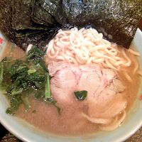 「ラーメン 650円 キャベチャー 100円 のり 100円 うす」@横浜 六角家 御徒町店の写真