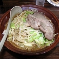 「特製野菜味噌ラーメン 910円 ニンニク・背脂追加（無料）」@ラーメン 東横 笹口店の写真