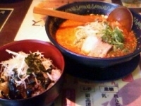 「チャーシュー飯セット（辛味とんこつ）」@よってこや 木場店の写真