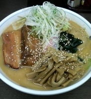 「とんこつ角煮チャーシュー（味噌）+もやし+メンマ」@麺ばりらー麺 てっぺん（零）の写真