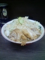 「小ラーメン豚入り（ニンニク少な目・他全マシ）700円」@ラーメン二郎 横浜関内店の写真