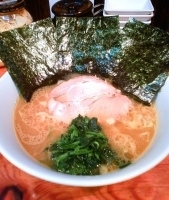 「ふつうのらーめん」@横浜家系らーめん 龍家の写真