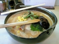 「鉄鍋ラーメン（800円）」@鉄鍋ラーメン権左衛門の写真