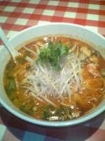 「トムヤムクンラーメン」@ティーヌン 池袋パルコ店の写真