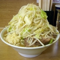 「大ラーメン豚入り（ヤサイマシマシニンニク）」@ラーメン二郎 栃木街道店の写真