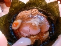 「しょうゆラーメン￥650 海苔￥100 メンマ￥100 チャーシ」@燵家製麺の写真