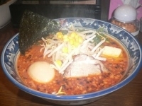 「辛味噌ラーメン￥750+バター￥100+ランチサービスの味玉」@麺屋 黒船 武蔵新城店の写真