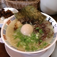 「ばりこて醤油ラーメン 750円 + 半熟玉子（オープン記念載せ物」@九州大牟田ラーメン きらら 新橋店の写真