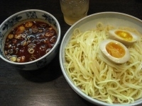 「秘伝辛いつけ麺+味付玉子」@めん処 翔の写真