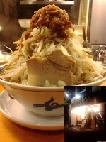 「らーめんカレー味（ヤサイ多め、ニンニク多め）750円」@山勝角ふじ 新松戸店の写真