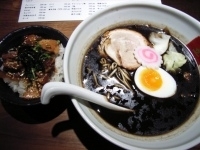 「ランチB  （焦がし醤油麺   チャーシューご飯）」@代々木上原 五行の写真