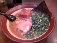 「細麺豚骨醤油三種盛り」@誠屋 大森山王店の写真