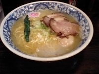 「えび塩焼豚大盛+味付け玉子」@中華そば 活力屋 秋葉原店の写真