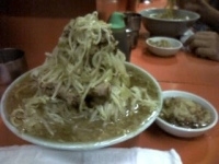 「富士丸ラーメン（ヤサイ、アブラ、ニンニク）750円」@ラーメン富士丸 神谷本店の写真