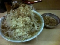 「富士丸ラーメン（ヤサイ、アブラ、ニンニクダブル）750円」@ラーメン富士丸 北浦和店の写真