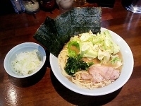 「ラーメン並 ネギ+キャベツ」@家系ラーメン 桂家の写真
