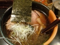 「味玉ラーメン（+大盛り）750円+100円=850円」@らーめん まといの写真