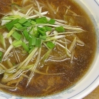 「さわやかたっくんラーメン」@とんこつラーメン とんまるの写真