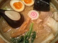 「ら〜めん（こってり）+チャーシュウ+半熟味付玉子（650円+20」@酒楽房 うさぎ家の写真