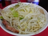 「汁なし大豚（ヤサイ、ニンニクダブル、魚粉ダブル） 700円+10」@ラーメン二郎 環七一之江店の写真