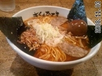 「赤鬼（670円）+味付玉子（100円）」@きくちひろきの写真