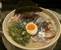 「ラーメン（黒）バリカタ \\750」@九州大牟田 柳屋ラーメン 佐野イオン店の写真