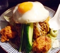 「汁なし黒胡麻坦々麺700円」@駅前食堂の写真