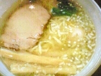 「純塩らぁ麺+味玉子」@麺らいけんの写真