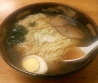 「アゴだし醤油ラーメン+半ライス」@とんこつラーメン とんまるの写真