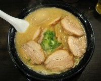 「チャーシュー麺（大盛）+味玉」@麺創房 無敵家の写真