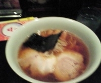 「醤油ラーメン」@支那そばや 新横浜ラーメン博物館店の写真