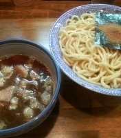「新作つけ麺+半チャーシュー」@つけめん 蕾の写真