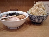 「中華そば小、野菜盛山盛」@大勝軒 節物語in本厚木の写真