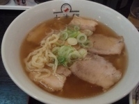 「喜多方らーめん+焼豚ご飯」@喜多方ラーメン 坂内 川崎東田店の写真