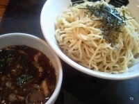 「半肉つけめん大（930円）」@らうめん つけめん 三都屋の写真