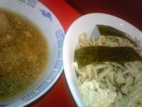 「ざる大盛（にんにく・からめ）」@ラーメン二郎 府中店の写真