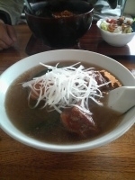 「豚かくにラーメン」@世界のらーめん 貴陽の写真