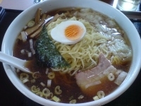 「ワンタンメン大盛り（水曜日は大盛りサービス） 800円」@らーめん どんぐりの写真