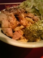 「ざるラーメン豚玉子入り 大盛 にんにくからめ」@ラーメン二郎 府中店の写真