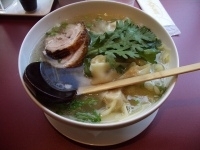 「本丸塩ラーメン+肉ワンタン」@銀座City Noodle 塩らー麺 本丸亭の写真