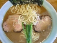 「とんこつ醤油和風だしらーめん」@麺屋 いにしや(古志家)の写真