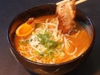 「黒味噌チャーシューお子様サイズ・赤味噌らーめん」@らー麺 くさび 東旭川本店の写真